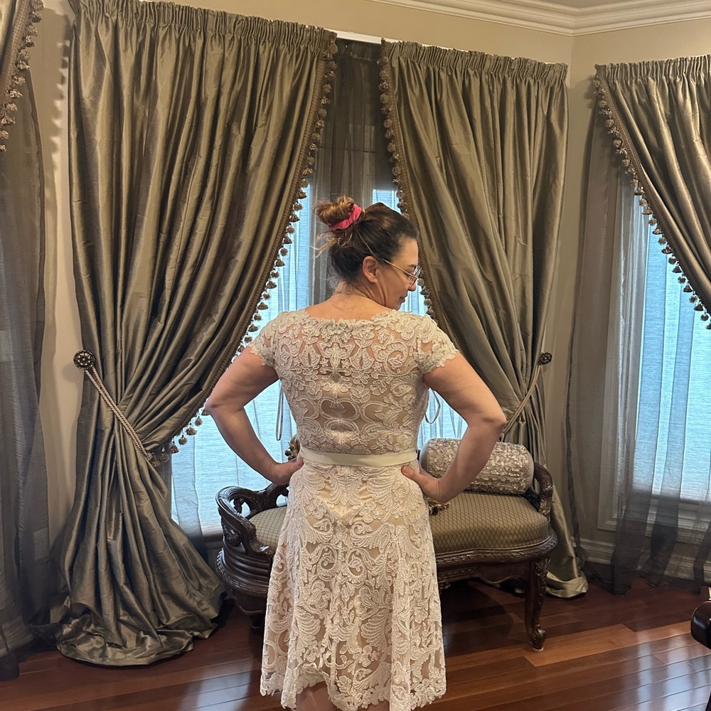 Tadashi Shoji Cream Flutter Sleeve Wedding Dress - Picture 13 of 14